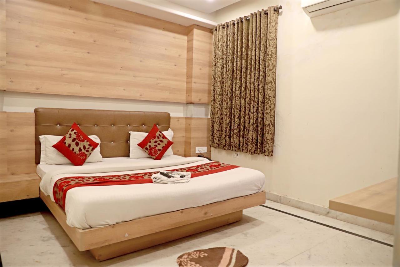 Hotel Klick International At "5 Min Walking " From New Delhi Railway Station Buitenkant foto