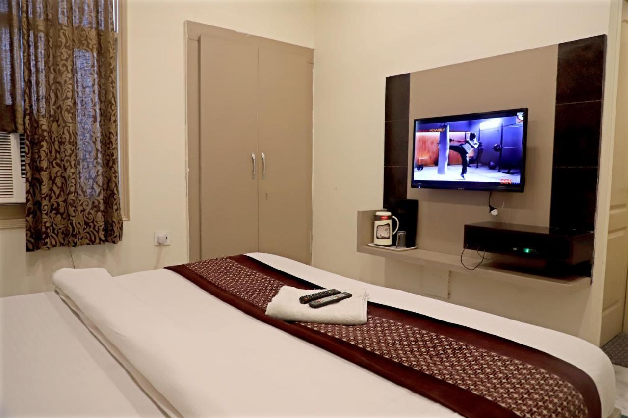 Hotel Klick International At "5 Min Walking " From New Delhi Railway Station Buitenkant foto