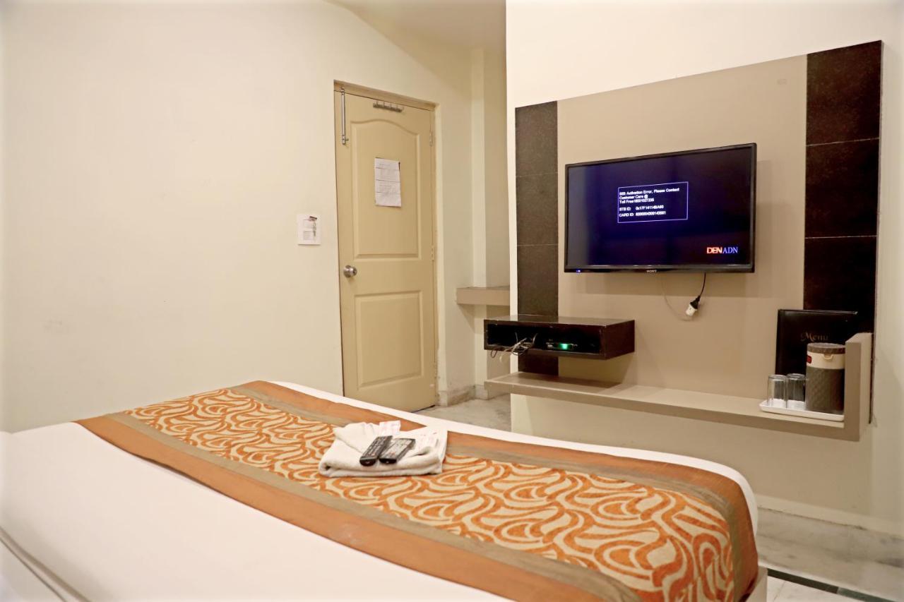 Hotel Klick International At "5 Min Walking " From New Delhi Railway Station Buitenkant foto