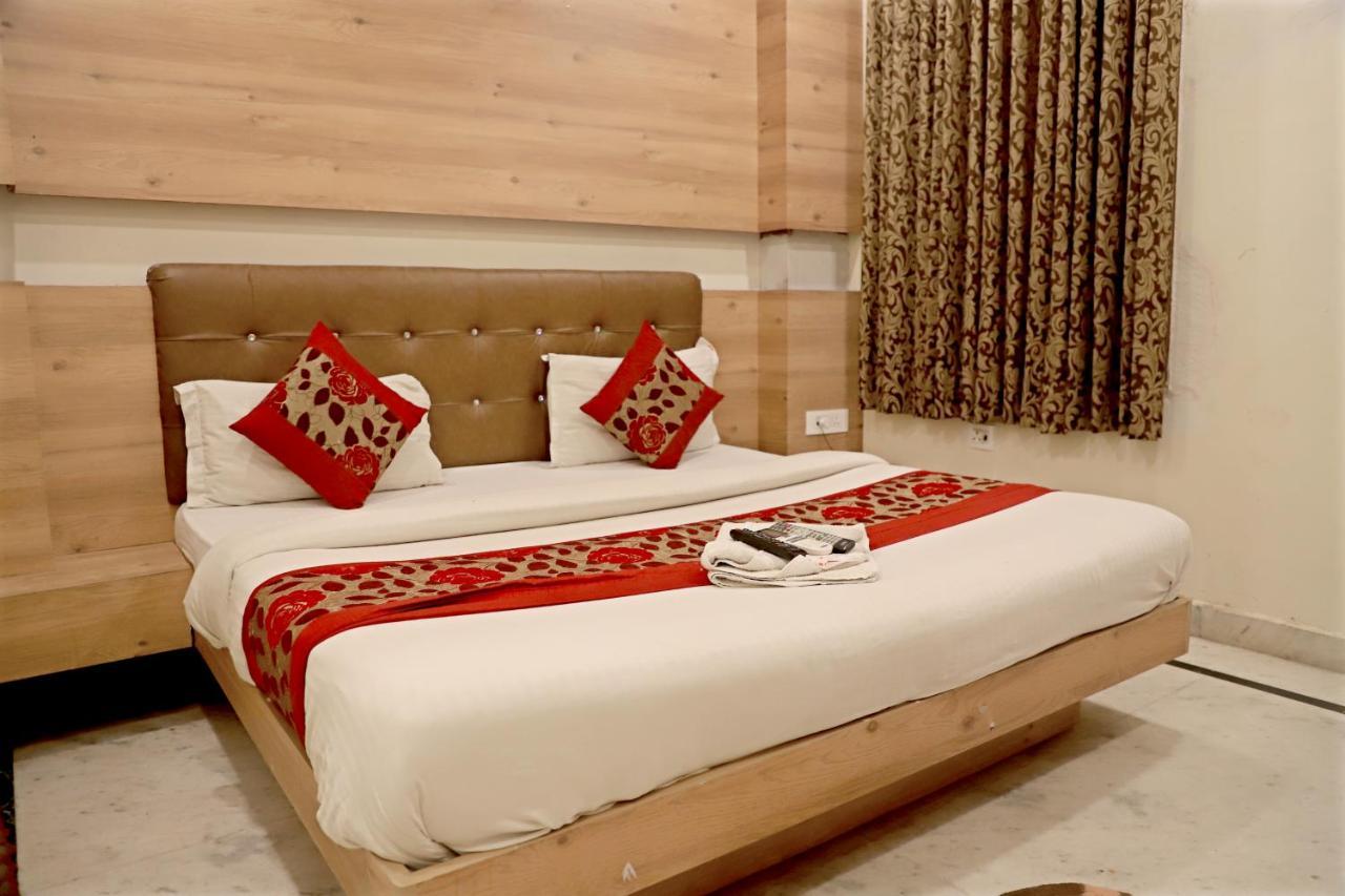 Hotel Klick International At "5 Min Walking " From New Delhi Railway Station Buitenkant foto
